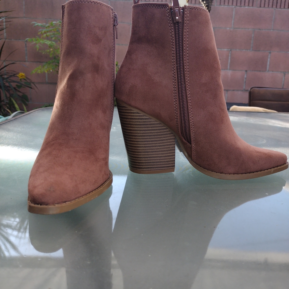Qupid Tan Heeled Boots
